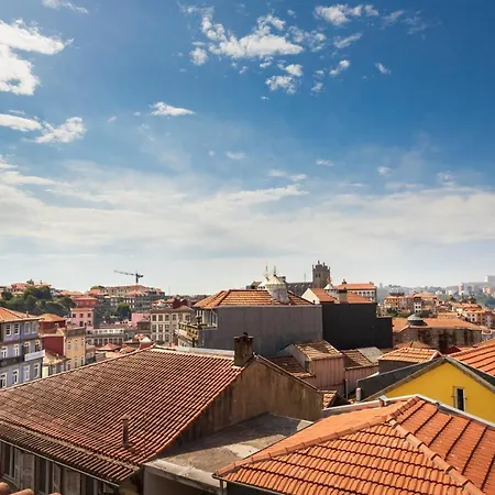 Own Places Clerigos Апартаменты *